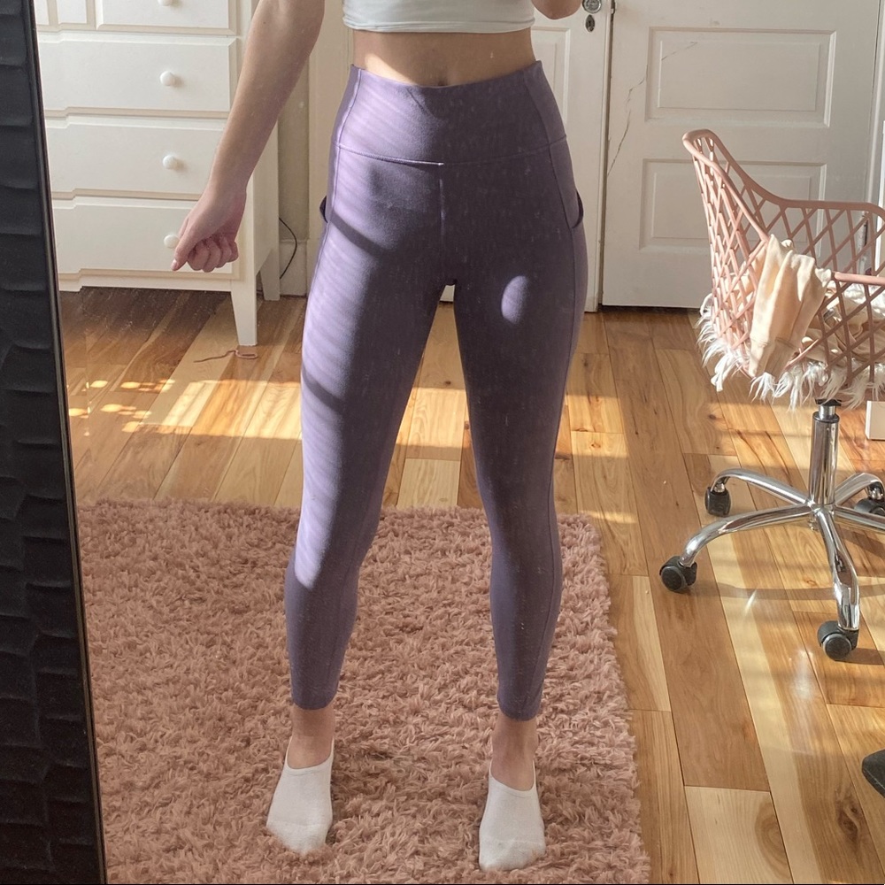 Fabletics Oasis High-Waisted 7/8 Legging